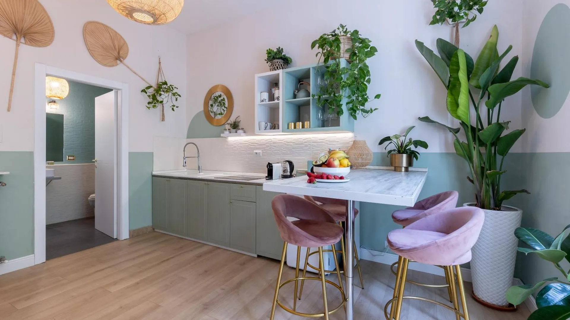The 38 Home L Homkeey Luxury Apartment I Colosseum Rome