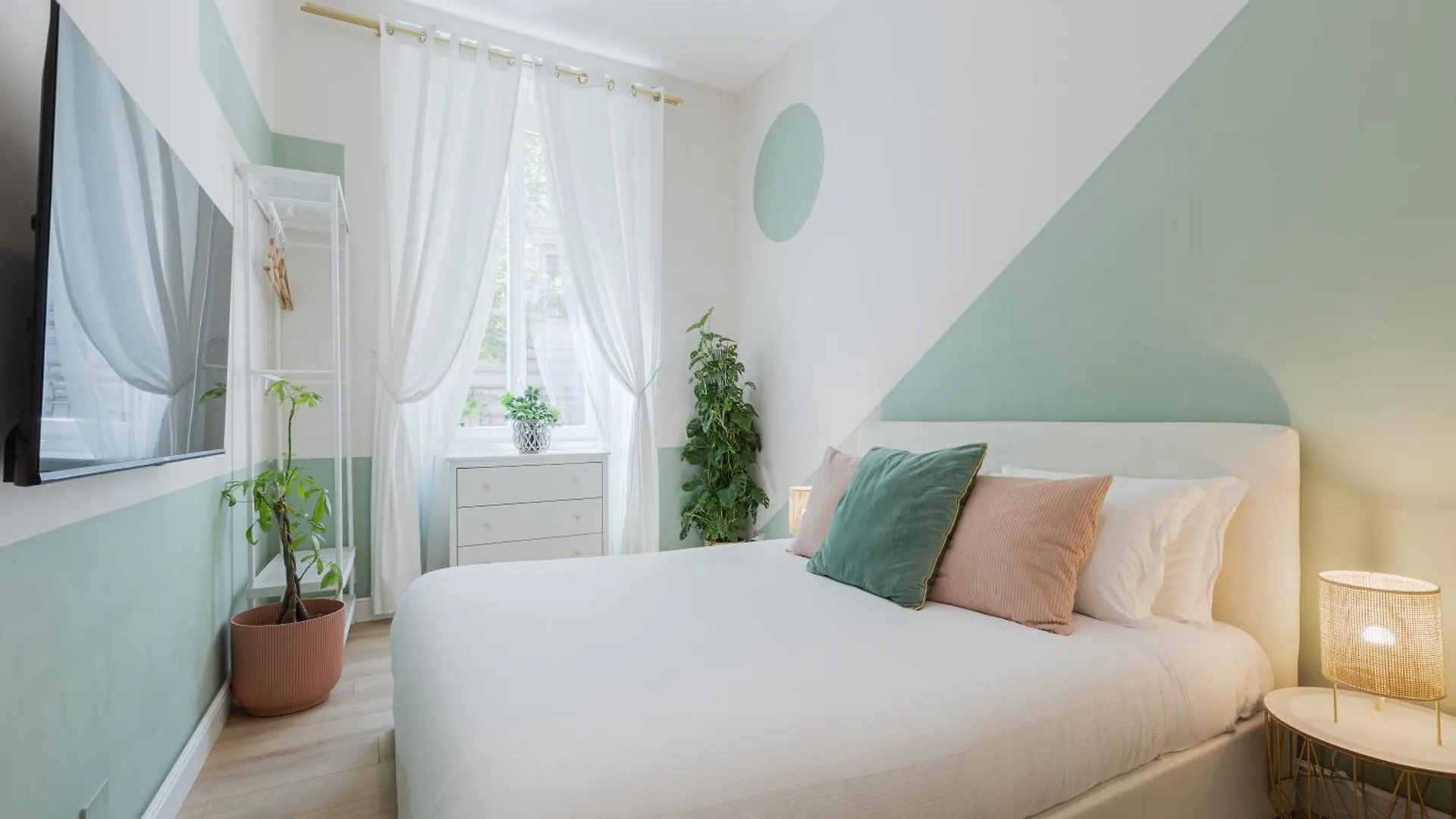 The 38 Home L Homkeey Luxury Apartment I Colosseum Rome